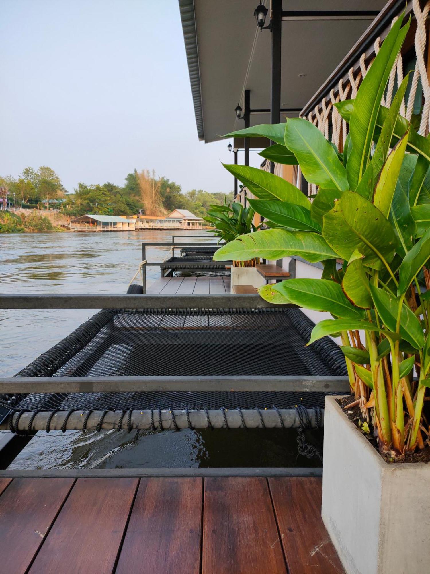 Rimwang The River Life 酒店 *